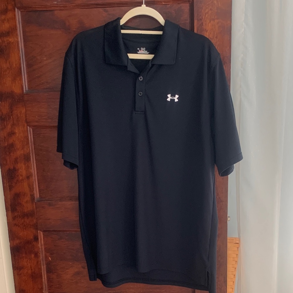 Under Armour Men's Polo Shirt in Black with White Logo great condition